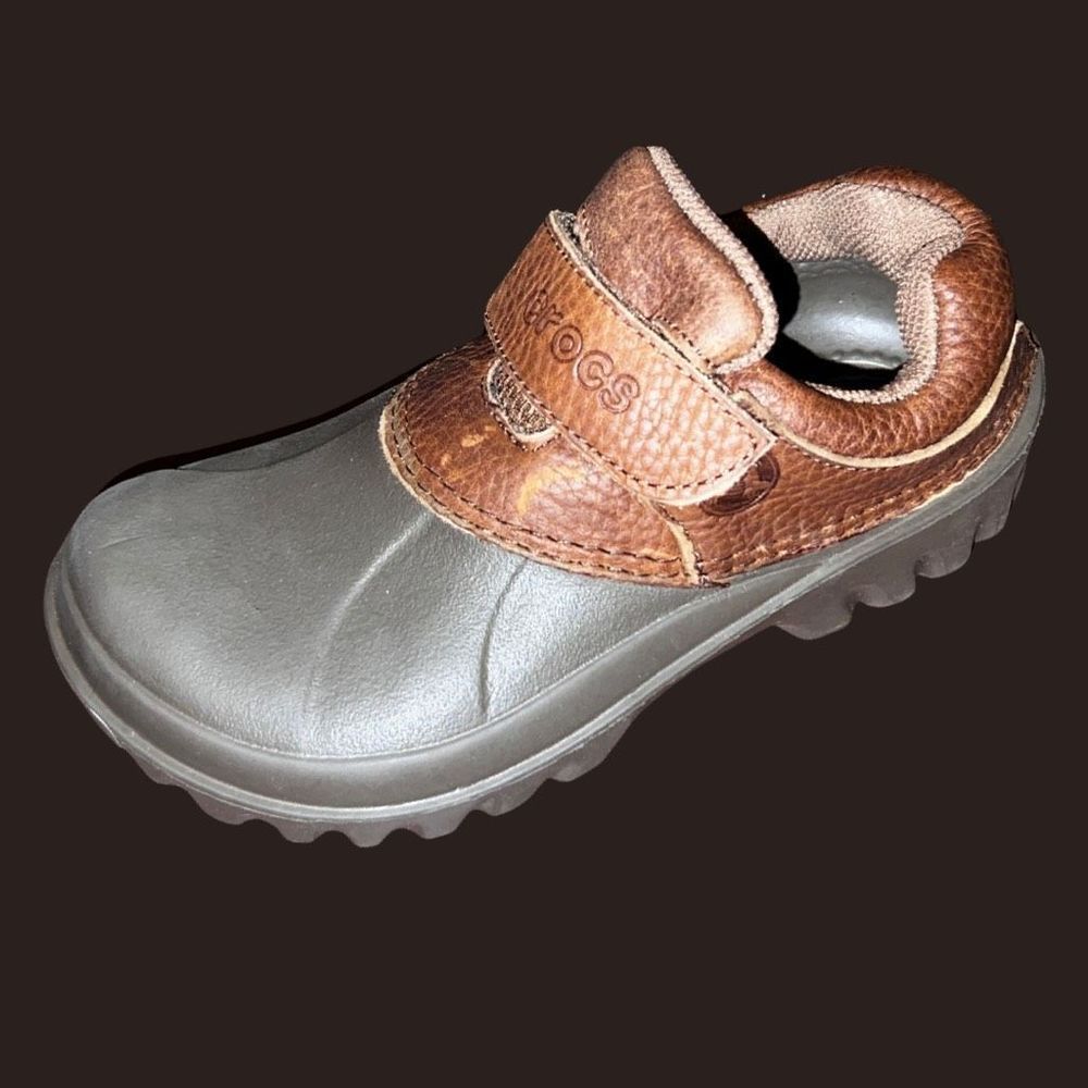 Kids CROCS Brown Leather All Terrain Axle Duck Islander Boat Shoes 12/13